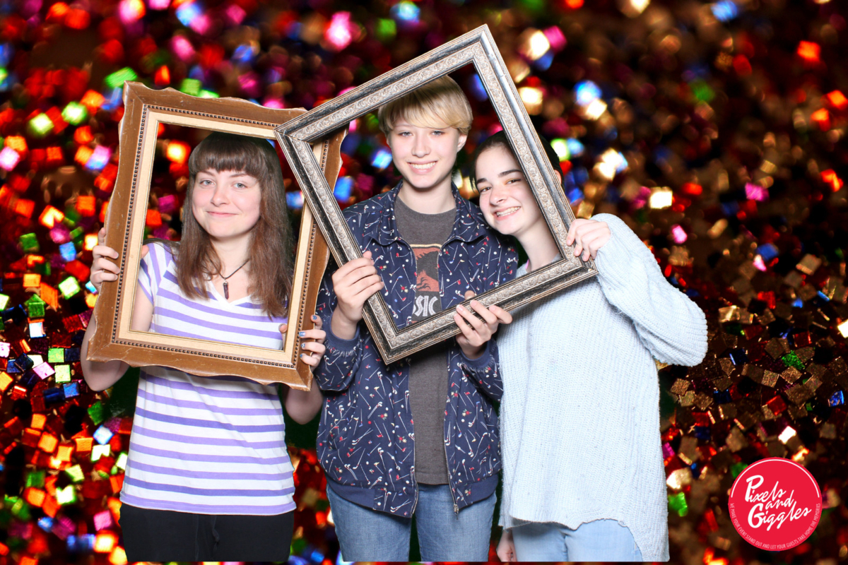 PIXELS-AND-GIGGLES-GREEN-SCREEN3-1